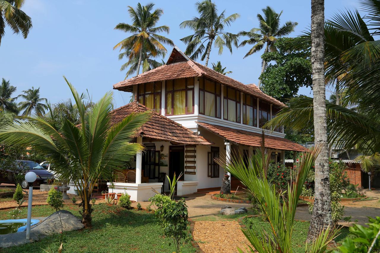 Pozhiyoram Ayurveda Beach Resort Alappuzha Exterior foto