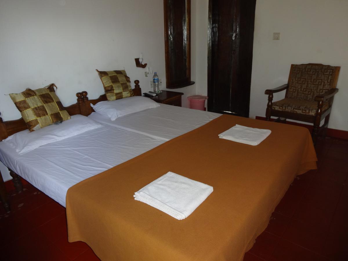 Pozhiyoram Ayurveda Beach Resort Alappuzha Exterior foto